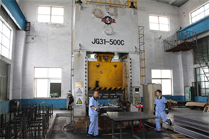 零部件沖壓區(qū)